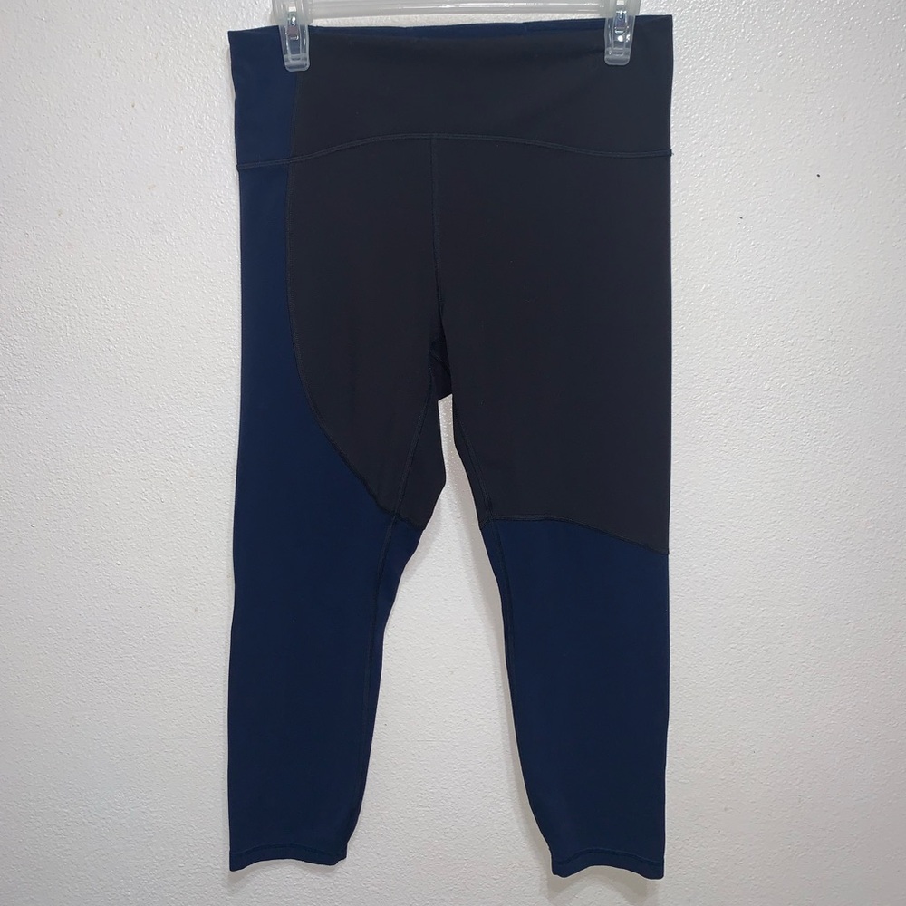 Lululemon Blue & Black Color Block Capri Leggings Size 10